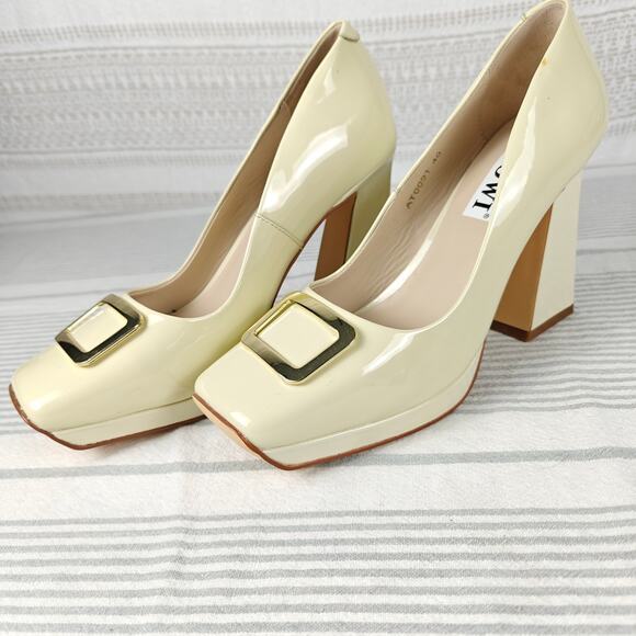 Nizowi Cream Patent Leather Platform Pumps Gold Detail Size 9.5 NEW - Picture 2 of 10